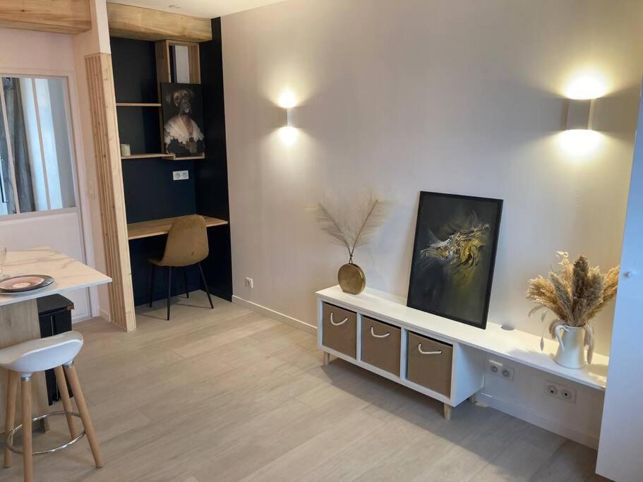 Appartement Centre Ville Quimper Avec Terrasse Esterno foto